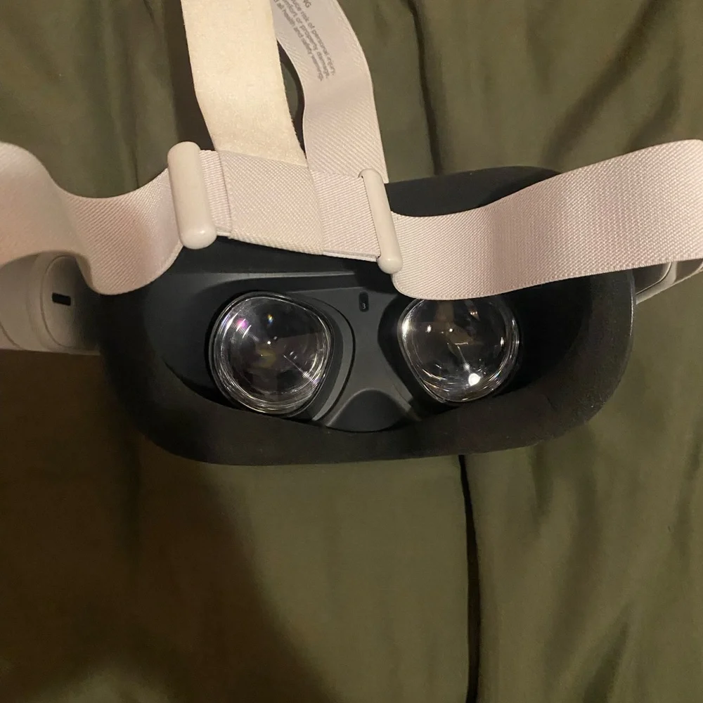 Oculus Quest - Picture 4 of 4